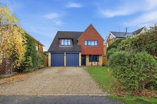 Month Stays, Free parking Luxury 4 Bed - 4