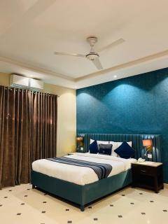 Shelton's Rezidor House F-7 Islamabad - 1