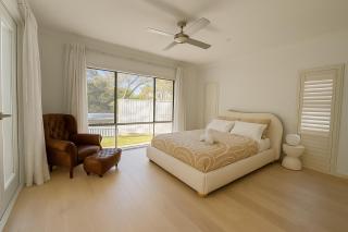 4BR Waterfront Holiday Home - Spacious Nature & Serenity in Briggera Waters - Gold Coast - 1