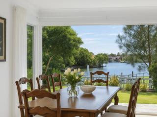 4BR Waterfront Holiday Home - Spacious Nature & Serenity in Briggera Waters - Gold Coast - 8