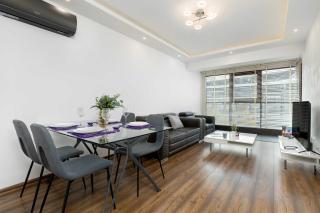 Elegant Apartment with Air Conditioning Close to Kazimierz by Noclegi Renters - 4