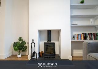 Central Oswestry 2 Bedroom House - 1