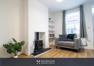 Central Oswestry 2 Bedroom House - 0