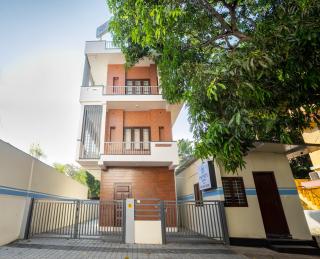 Infinity Rooms Kazhakkoottam Technopark - 9