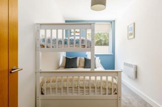 SOUTHBOURNE SHORE by BOURNECOAST - A Perfectly Positioned Flat Near the Sandy Beaches with a Patio Garden and Parking - FM10681 - 9