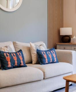 SOUTHBOURNE SHORE by BOURNECOAST - A Perfectly Positioned Flat Near the Sandy Beaches with a Patio Garden and Parking - FM10681 - 3