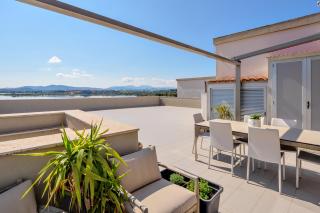 Window on the sea - 7