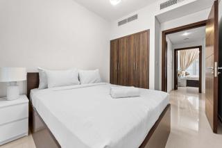 Stayshort - Modern Villa in Avencia Damac Hills 2 with Waterpark Access - 2