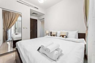 Stayshort - Modern Villa in Avencia Damac Hills 2 with Waterpark Access - 1