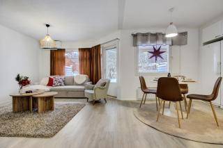 Arctic Hideaway - Sauna, Fireplace and Parking - 2