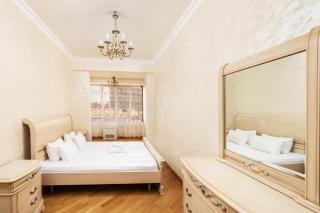 Downtown Yerevan Grand Stay - 3 Bedrooms & 2 bathrooms,200 SQM - 2