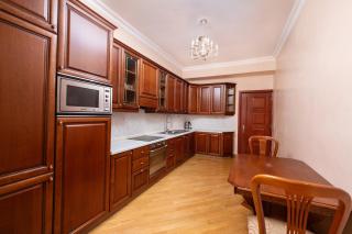 Downtown Yerevan Grand Stay - 3 Bedrooms & 2 bathrooms,200 SQM - 7