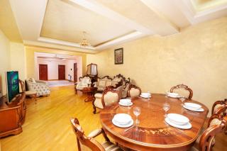 Downtown Yerevan Grand Stay - 3 Bedrooms & 2 bathrooms,200 SQM - 0