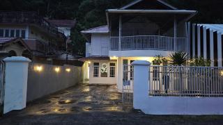 Karati Lakeview White Villa - 9