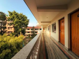 Tharlam Guest House - 5