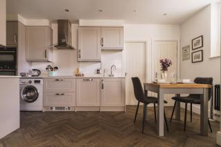 Old Village Shop, Ambleside - 9