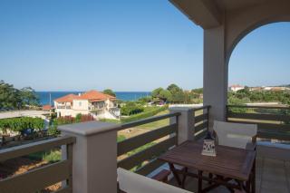 Golden Coast Boutique Villa - 3