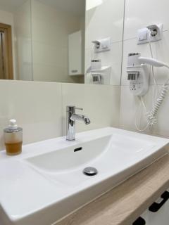 AL-DOM Apartament De Luxe z bocznym widokiem na morze i miejscem w hali garażowej - 2