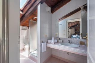 Bologna Centro 12 People and Terrace over 170 mq - 8