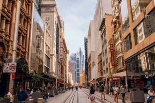 KozyGuru | China Town | Stylish City-View Retreat - Sydney - 6