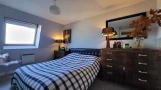 2 bedroom apartment Basingstoke close to train station with parking - 5