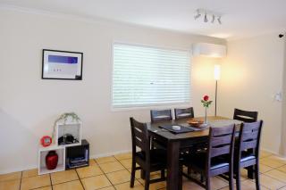 Relaxing & Private City Retreat - Garage - Sleeps 6 - 3