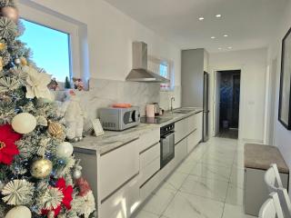 Tirana City Center Penthouse Oasis - 6