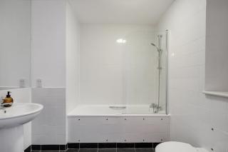 Stylish premium Islington flat, 2 minute walk to Angel tube! - 2