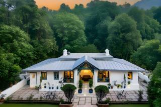 StayVista at The Emily Chalet 7 BR House in Nainital with Bonfire, BBQ - 0