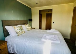 Seven Springs - Llanon - 2