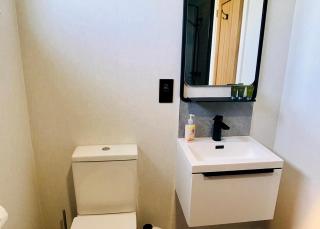 Seven Springs - Llanon - 1