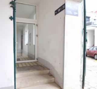 Cozy Apartments in Central Location with Free Parking - 4