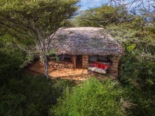 Private bush camp with pool cottages tents - 2332 - 8