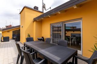 BolognaCentro 9 People Loft Private Lift and Terrace - 7