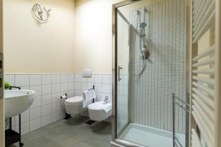 BolognaCentro 9 People Loft Private Lift and Terrace - 4