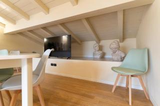 BolognaCentro 9 People Loft Private Lift and Terrace - 4