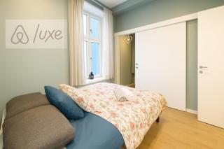 Modern Central 4 guestsComfortable Bed Sofa Bed - 2