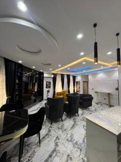 Modern Luxury 2BR Suite w Smart Locks & Wifi - 3