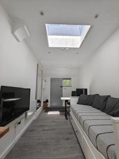 Skylit Studio Retreat - 4