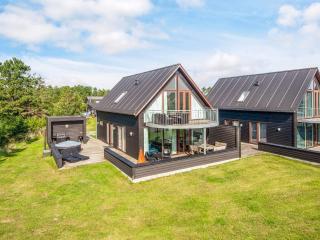 Exclusive Golf View Retreat - 9