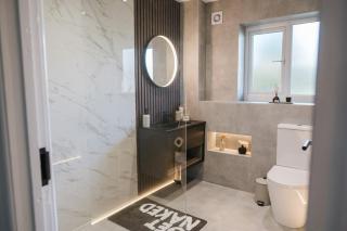 3BR House By MyStayUK Short Lets & Serviced Accommodation Manchester With Free Wifi & Free Parking - Manchester - 5