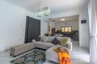 Peaceful Villa by Oceanaxe Holidays - 6