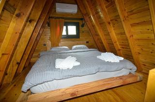 Charming Bungalow with Pool, Meals Included - 9