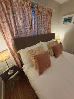 2 Courtyard Mews - 5