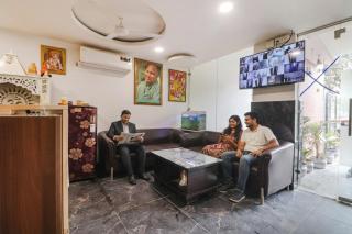 Via Roadway Inn - Nr Yashobhoomi Convention Centre - 6