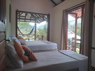 casa na natureza com cachoeira e piscina ! - 1