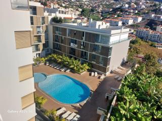 Highrise Madalenas Apartment - 8