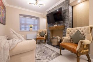 The Secret Garden, Donaghadee - The Hideaway - Luxury 5-Beds - Sleeps 7 - 1