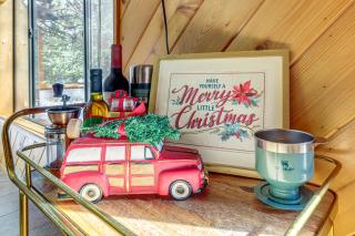 Idyllwild Cabin with Deck and Tahquitz Peak Views - 3
