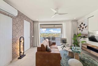 Coral Whisper - Aquamarine 8 - 9